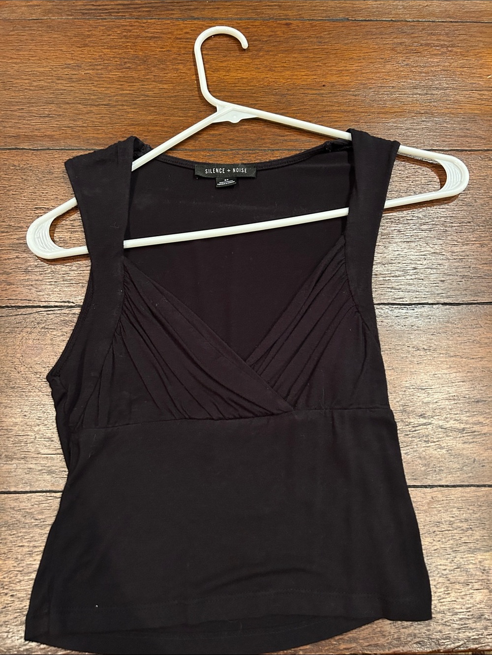 silence + noise Black Sleeveless V-Neck Pleated Tank Top
